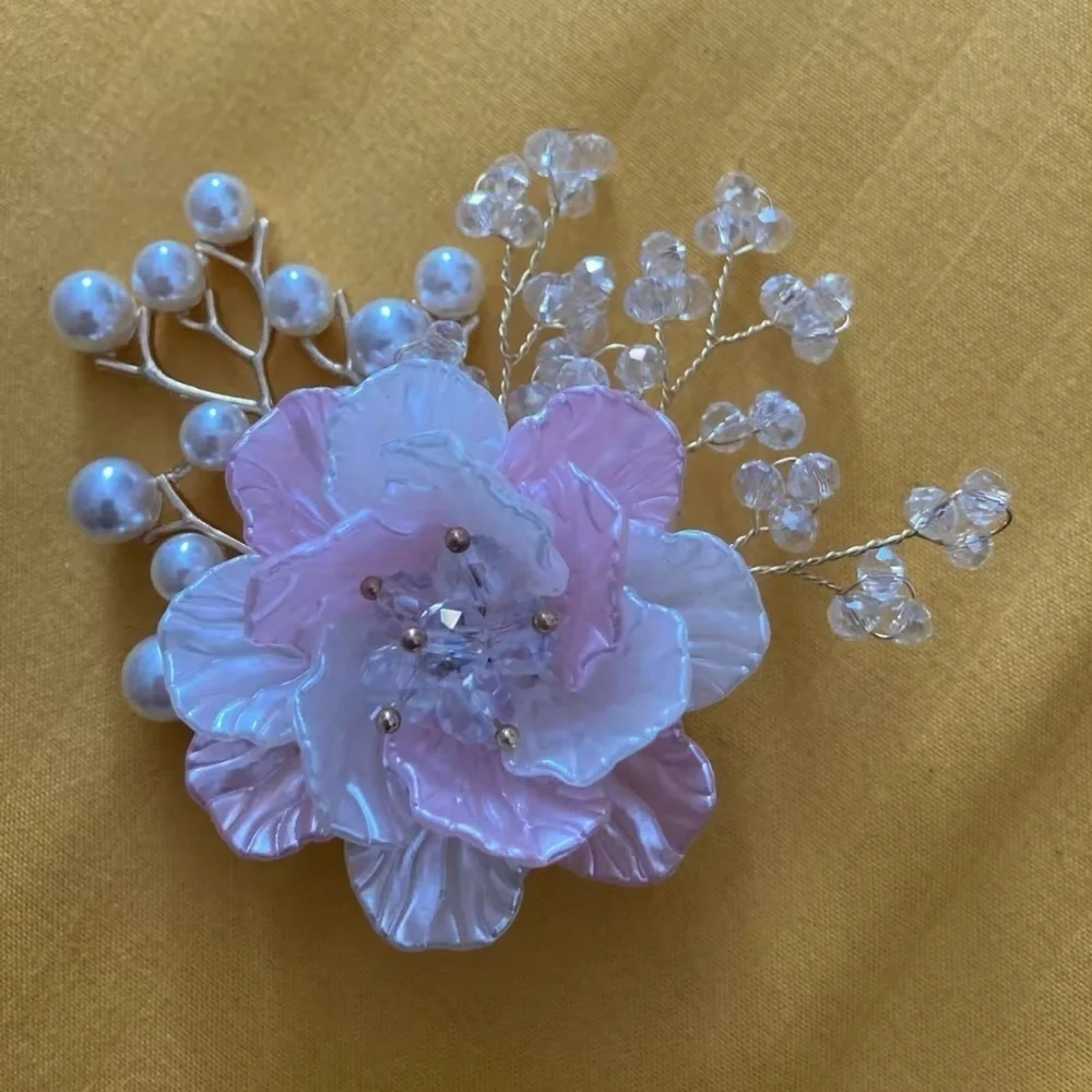 Elegant White Floral Pearl Brooch